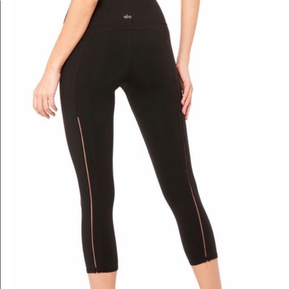 Alo yoga high waist dash Capri black